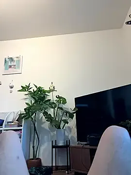 ErzabelLew – webcam model profile photo Image 4