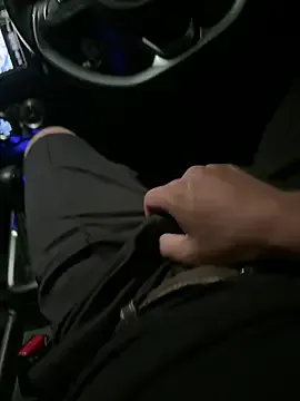 ErzabelLew – webcam model profile photo Image 5