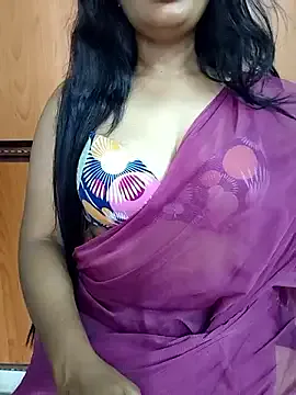 EsmeBrowm – webcam model profile photo Image 12