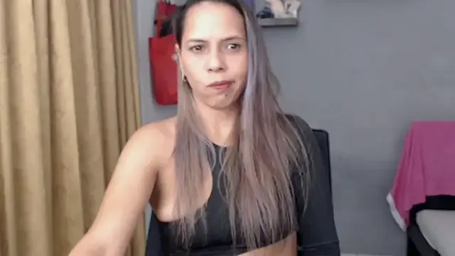 IsabellaEstrada – webcam model profile photo Image 10