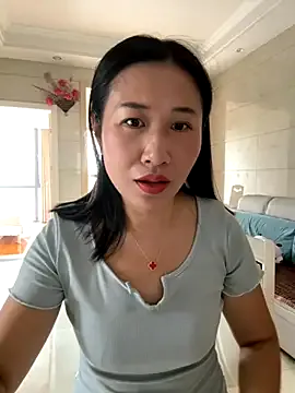 Bella – webcam model profile photo Image 10