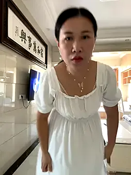 Bella – webcam model profile photo Image 7