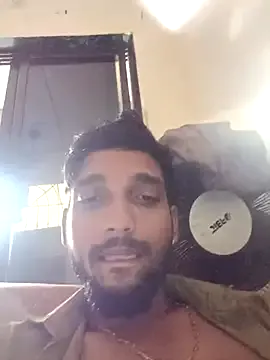 AdeleWood – webcam model profile photo Image 12