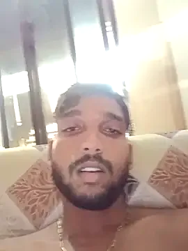 AdeleWood – webcam model profile photo Image 6