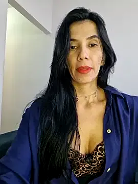 Stephania – webcam model profile photo Image 13