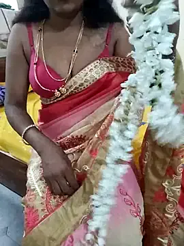 EsmeBrowm – webcam model profile photo Image 19