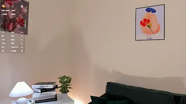 MiraKova – webcam model profile photo Image 18