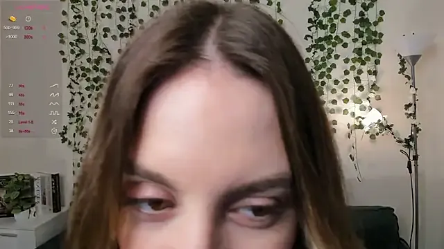 AKO_o0 – webcam model profile photo Image 5