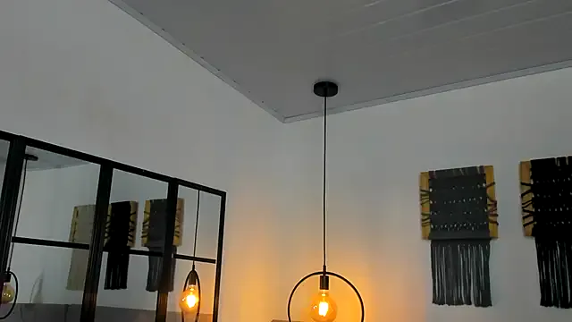 AdeleWood – webcam model profile photo Image 13