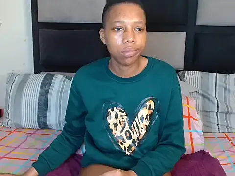 SajaraBowen – webcam model profile photo Image 6