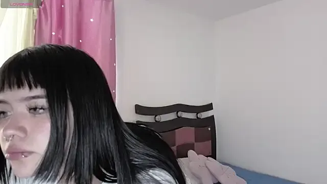 Sweet775 – webcam model profile photo Image 8