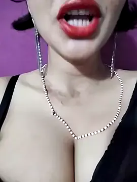 IsabelaGuerra – webcam model profile photo Image 16