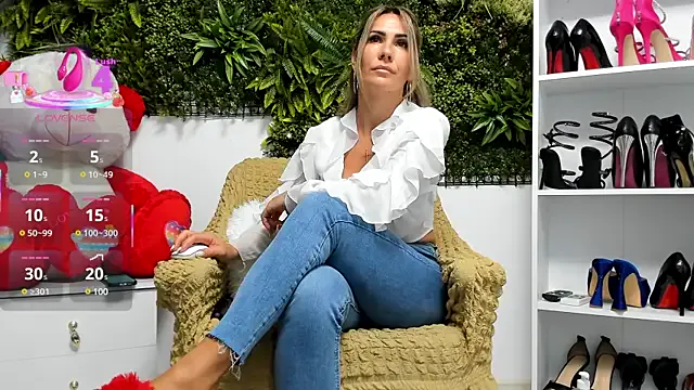 IsabellaEstrada – webcam model profile photo Image 13