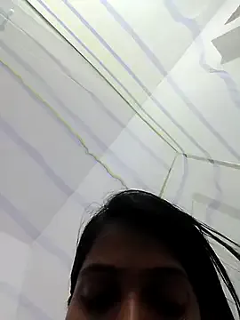 sweetpihu – webcam model profile photo