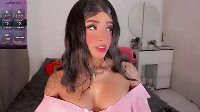 LizBentley – webcam model profile photo Image 6