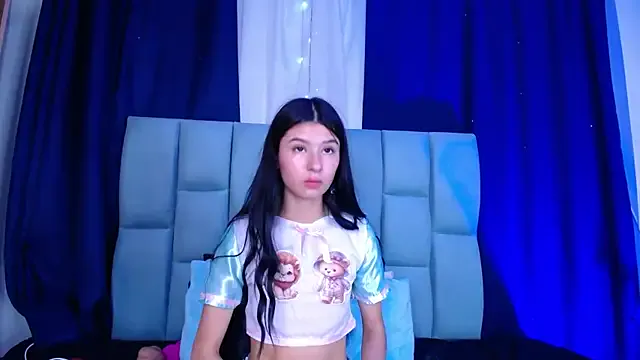 MiraKova – webcam model profile photo Image 12