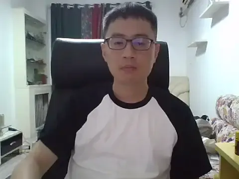 taiwanboybigtop1069 – webcam model profile photo