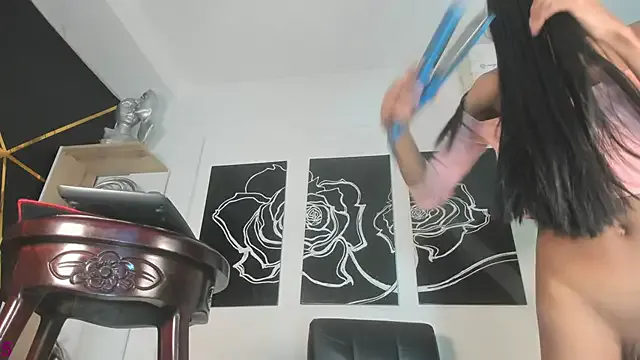 YasmienAtos – webcam model profile photo Image 10