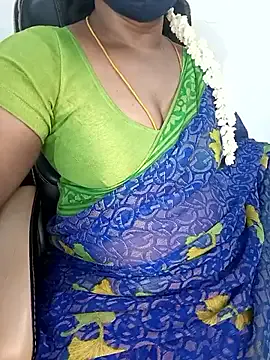 Tamil-hotwife Image 18