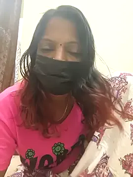 Tamil_Ishu Image 3