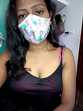 SophieMazzone – webcam model profile photo Image 13