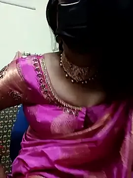 EllieParkeer – webcam model profile photo Image 5