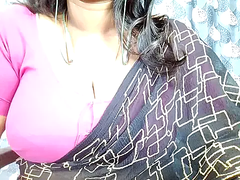 MarylinGlory – webcam model profile photo Image 9