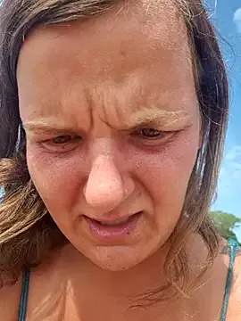 ViviennePower – webcam model profile photo Image 8