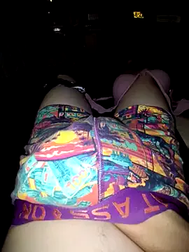 KarinAss – webcam model profile photo Image 8