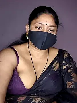 Buzzyd – webcam model profile photo Image 14