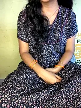 DeesseLilli – webcam model profile photo Image 4