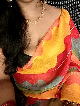 RoxyBuch – webcam model profile photo Image 12