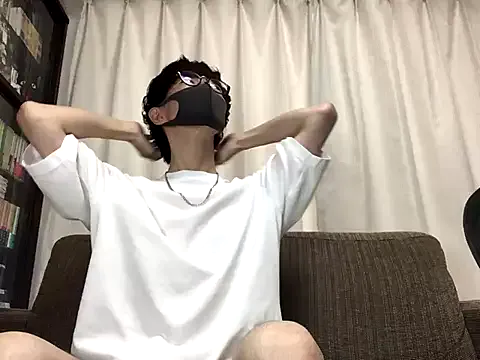 AAASuck – webcam model profile photo Image 6