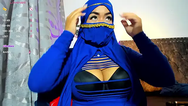 MiraKova – webcam model profile photo Image 5