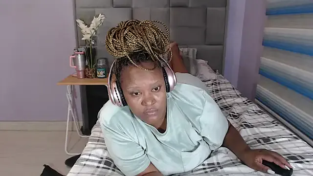 Thasha8 Image 6