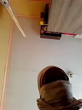 AdaNash – webcam model profile photo Image 12