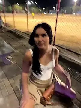 the_queen_of_street Image 16