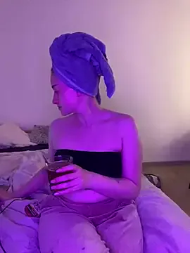 Tijara-im-Pyjama Image 18