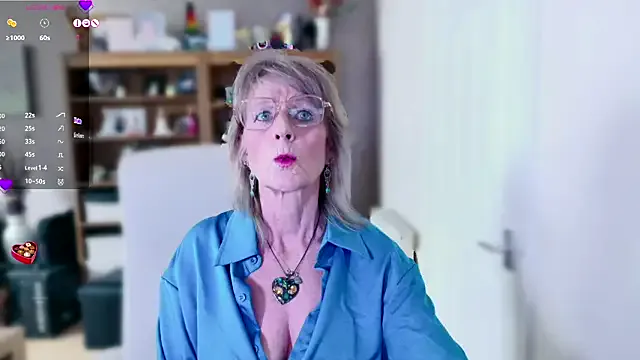 TopazCamgirl Image 2