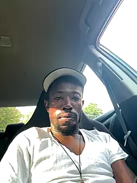 toy-boyluv – webcam model profile photo