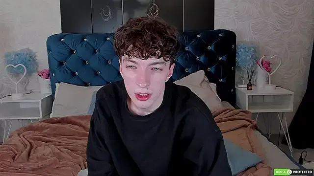 Gerda-and-Kai – webcam model profile photo Image 13