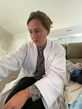 EsmeBrowm – webcam model profile photo Image 15