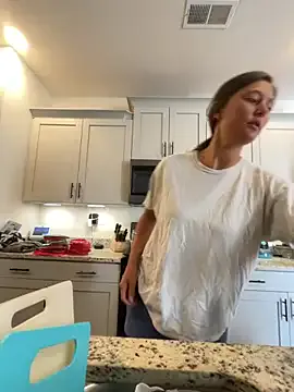 EsmeBrowm – webcam model profile photo Image 8