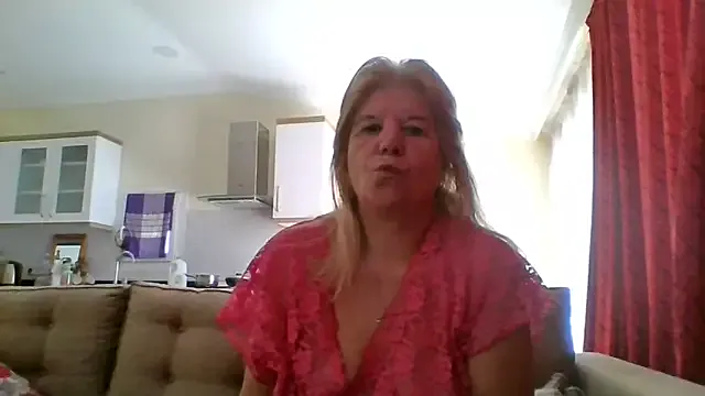 IsabelaPalomino – webcam model profile photo Image 2