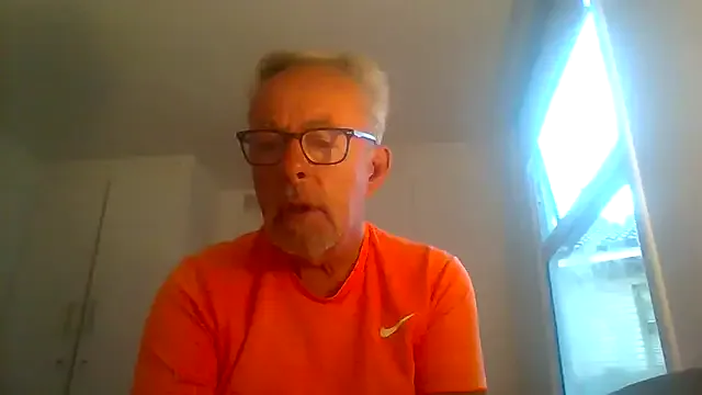 AprilHadid – webcam model profile photo Image 17