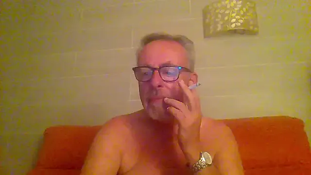 AprilHadid – webcam model profile photo Image 5