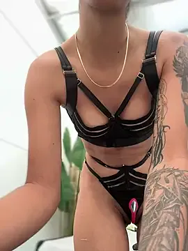 TweetiePieXXX Image 18