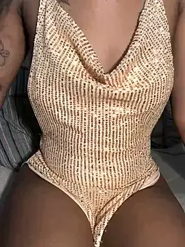 TyraaLee's Thumb Image
