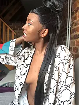 TyraaLee Image 4