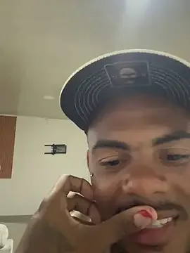 SerenaStar – webcam model profile photo Image 18